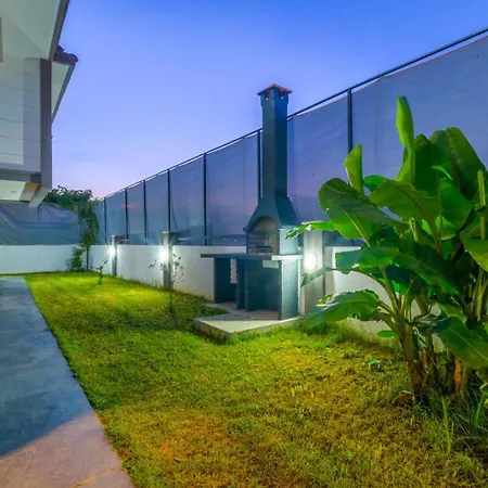 Almira Muhafazakar - Villa